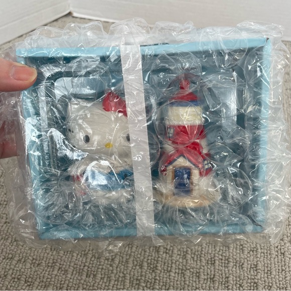 NIB hello kitty lighthouse salt and pepper shakers - Picture 6 of 6